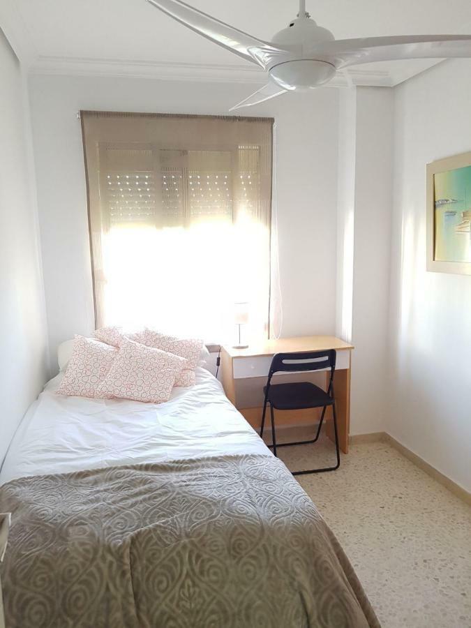 Luminoso Y Amplio Apartamento Sevilla Exteriör bild